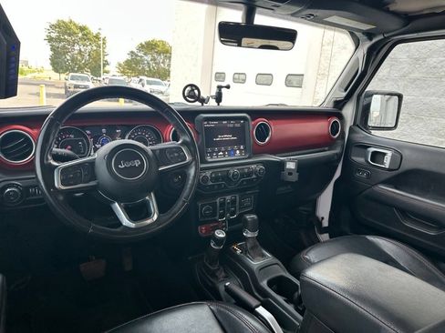 Used 2022 Jeep Gladiator Rubicon w/ LED Lighting Group AWD/4WD image 11