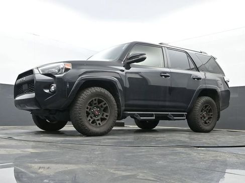 Used 2022 Toyota 4Runner SR5 Premium w/ Moonroof Package image 12