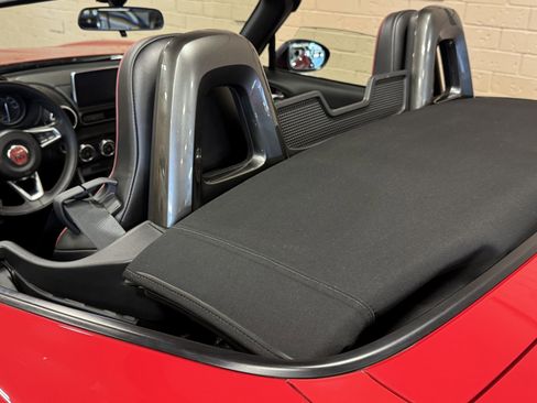 Used 2017 FIAT 124 Spider Abarth image 46