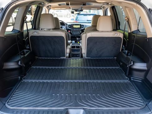 Used 2021 Honda Pilot Elite image 36