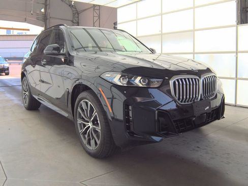 Used 2026 BMW X5 xDrive40i w/ M Sport Package AWD/4WD image 2