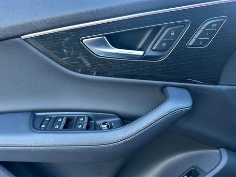 Used 2024 Audi Q7 2.0T Premium Plus image 12