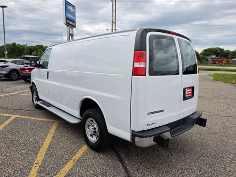 Used 2024 Chevrolet Express 2500 w/ Driver Convenience Package RWD image 22
