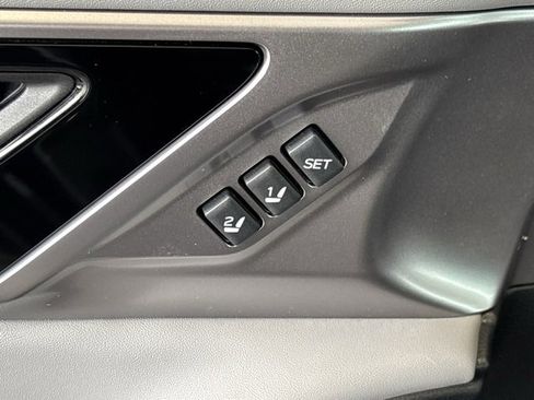 Used 2023 Subaru Legacy Limited image 15