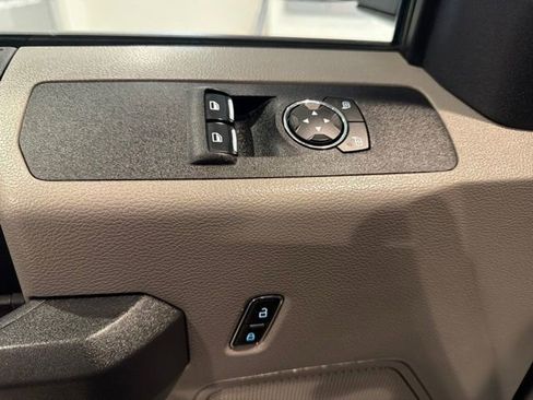 Used 2022 Ford F250 XL w/ Power Equipment Group AWD/4WD image 12