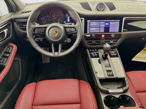 New 2026 Porsche Macan image 26