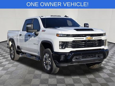 Used 2025 Chevrolet Silverado 2500 Custom w/ Custom Value Package AWD/4WD image 3