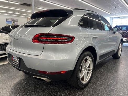 Used 2018 Porsche Macan AWD/4WD image 8
