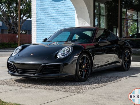 Used 2017 Porsche 911 Carrera S RWD image 3
