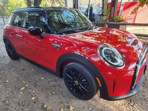 Used 2022 MINI Cooper SE image 7