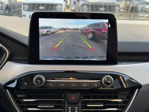 Used 2020 Ford Escape SE image 4