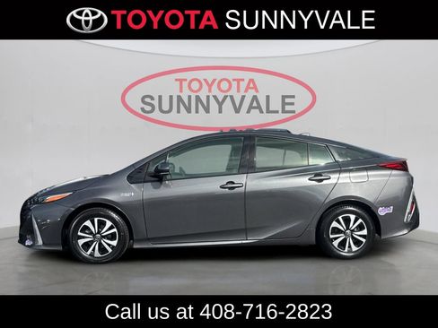 Used 2019 Toyota Prius Prime Premium FWD image 6