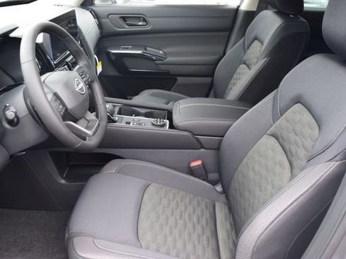 New 2026 Nissan Pathfinder SV AWD/4WD image 10