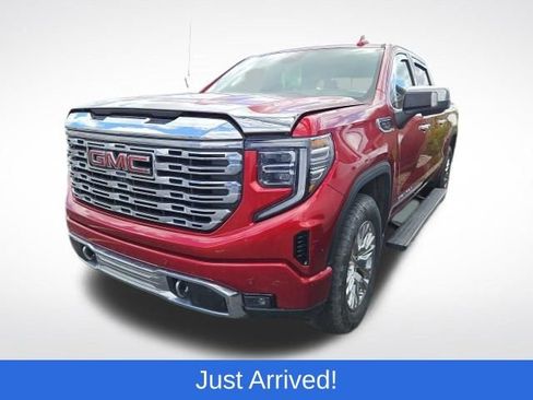 Used 2023 GMC Sierra 1500 Denali w/ Technology Package AWD/4WD image 1
