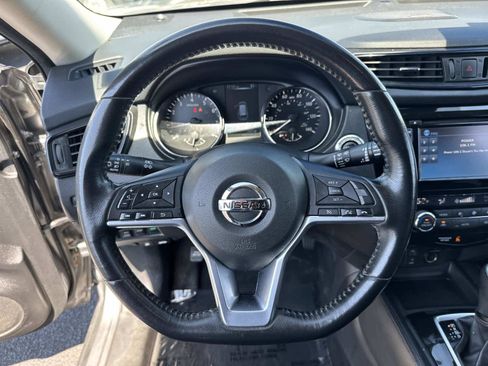 Used 2017 Nissan Rogue SL w/ SL Premium Package image 29