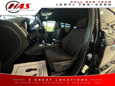 Used 2022 Jeep Grand Cherokee Laredo E AWD/4WD image 11