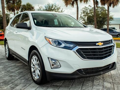 Used 2020 Chevrolet Equinox LS FWD image 1
