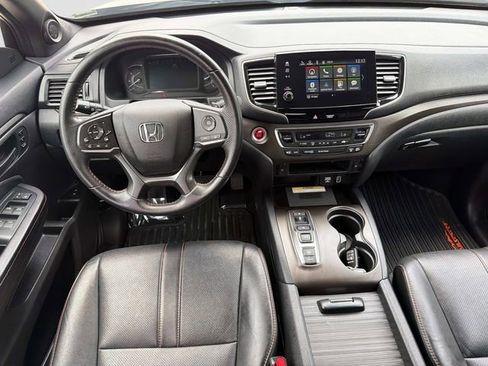 Used 2022 Honda Passport TrailSport image 16