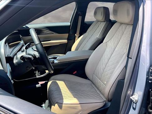 Certified 2025 Cadillac Lyriq Luxury w/ Nappa Leather Package AWD/4WD image 21