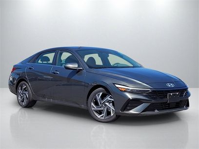 New 2025 Hyundai Elantra SEL
