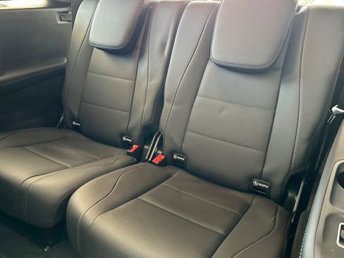 Used 2024 Mercedes-Benz GLS 450 4MATIC image 15