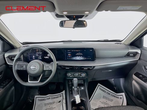 Used 2025 Nissan Kicks SV FWD image 12
