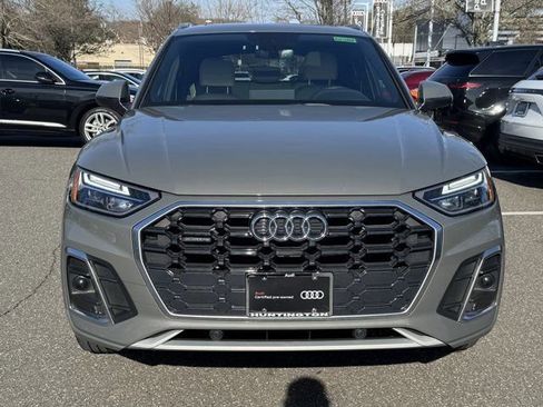 Used 2023 Audi Q5 2.0T Premium w/ Convenience Package AWD/4WD image 2