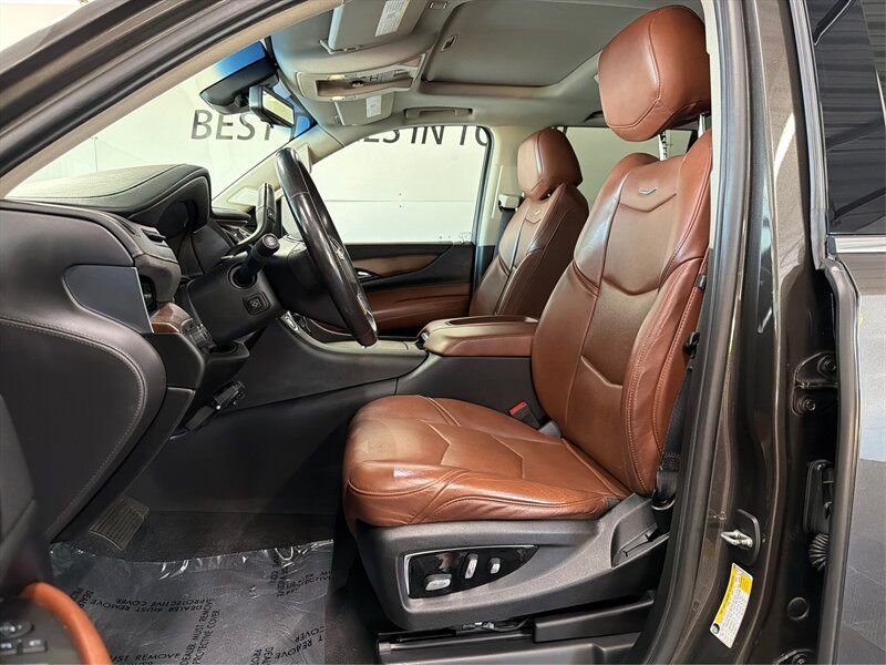 Used 2020 Cadillac Escalade ESV Premium Luxury AWD/4WD image 9