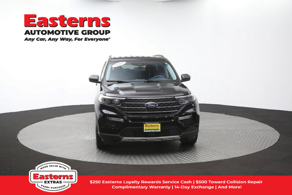 Used 2023 Ford Explorer XLT w/ Equipment Group 202A AWD/4WD image 54