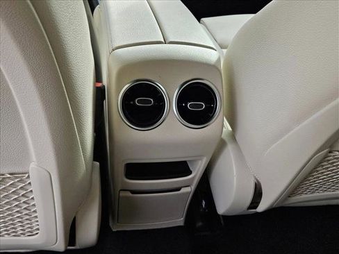 Used 2023 Mercedes-Benz EQB 300 4MATIC w/ Exclusive Package image 18