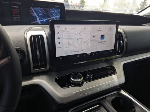 New 2026 Ford Expedition Active RWD image 11