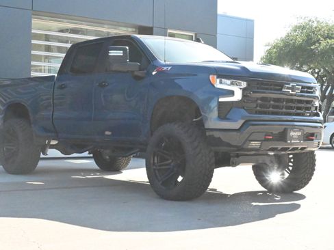 Used 2024 Chevrolet Silverado 1500 LT Trail Boss image 2