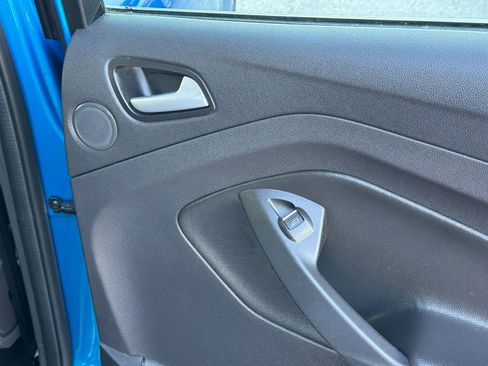 Used 2013 Ford C-MAX SEL FWD image 25