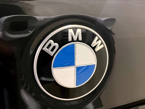 Certified 2023 BMW 530i xDrive w/ Premium Package AWD/4WD image 32