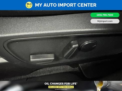 Used 2025 Ford Escape SE FWD image 12