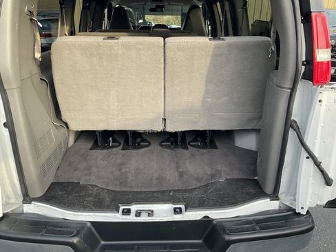 Used 2019 Chevrolet Express 2500 LT w/ LT Preferred Equipment Group image 35