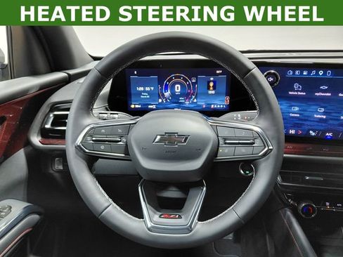 Used 2026 Chevrolet Traverse Z71 image 7