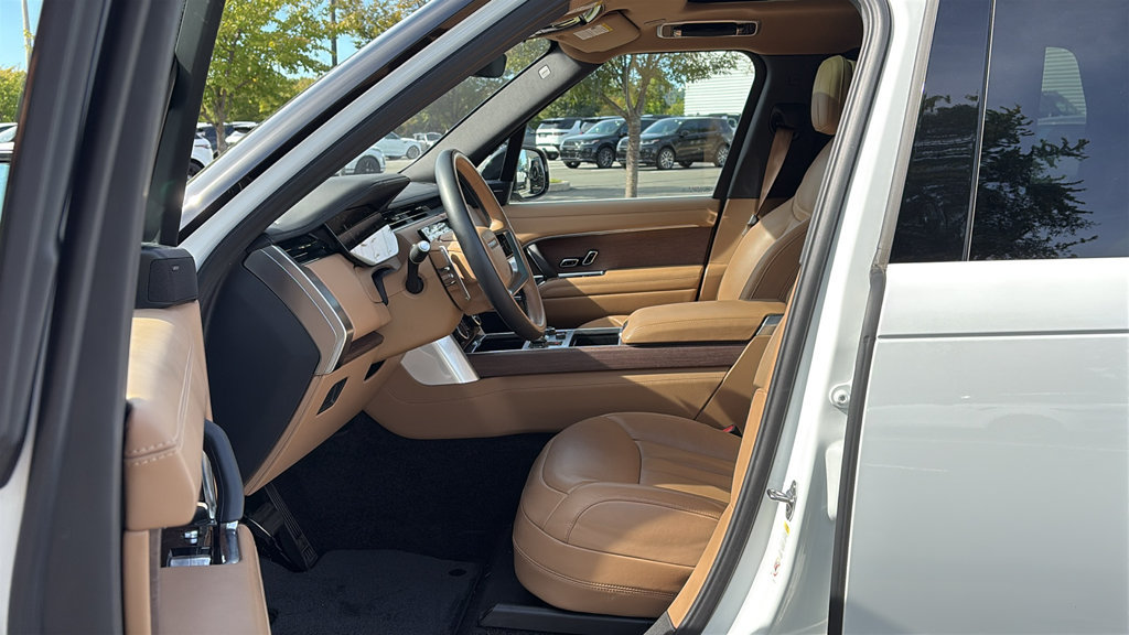 Used 2023 Land Rover Range Rover SE AWD/4WD image 12