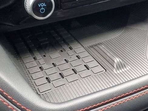 Used 2025 Ford Explorer ST image 26