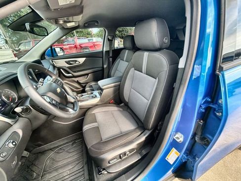 Used 2024 Chevrolet Blazer LT w/ Convenience Package FWD image 18