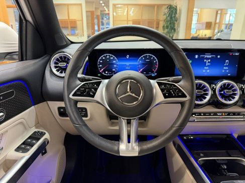 Certified 2024 Mercedes-Benz GLB 250 GLB 250 image 8