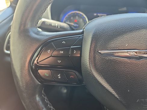 Used 2019 Chrysler Pacifica Touring-L Plus w/ S Appearance Package FWD image 20