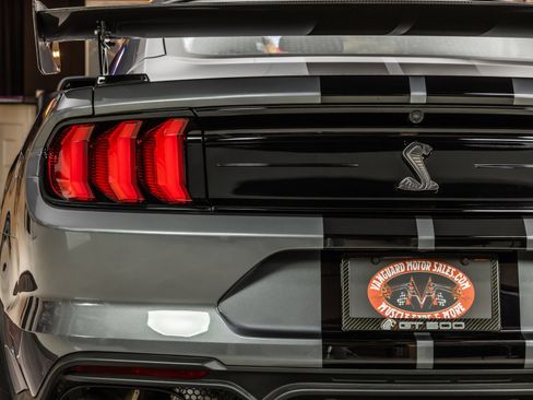 Used 2022 Ford Mustang Shelby GT500 w/ Carbon Fiber Track Pack RWD image 28