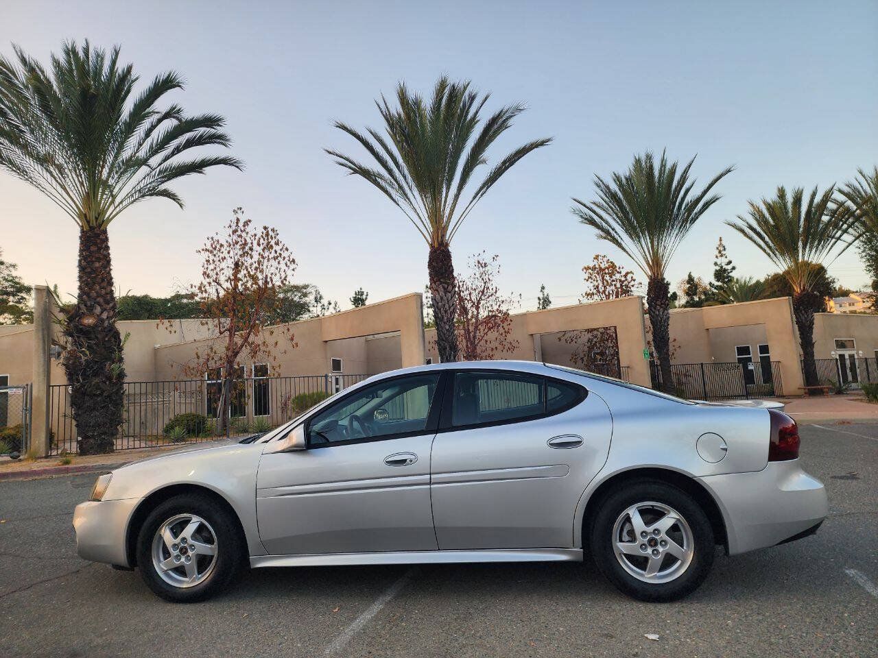 Used 2004 Pontiac Grand Prix GT w/ Drivers Package FWD image 5