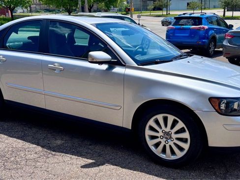 Used 2004 Volvo S40 2.4i FWD image 2