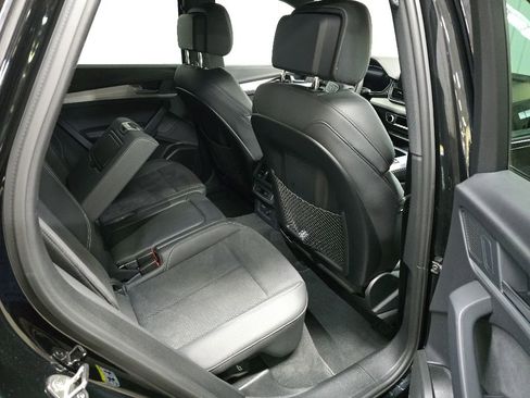 Used 2024 Audi Q5 e Premium Plus w/ Premium Plus Package AWD/4WD image 18