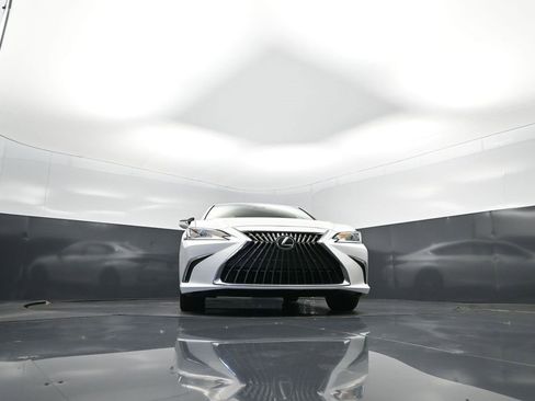 Certified 2023 Lexus ES 300h w/ Premium Package image 45