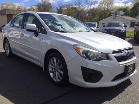 Used 2013 Subaru Impreza 2.0i Premium w/ All-Weather Pkg AWD/4WD image 6