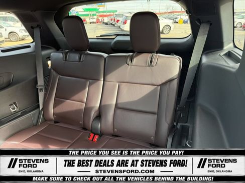 Used 2025 Ford Explorer Platinum w/ LUX Leather Package AWD/4WD image 37
