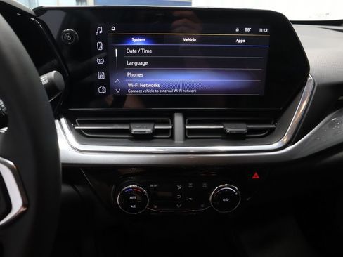 Used 2026 Chevrolet Trax ACTIV w/ Driver Confidence Package FWD image 32
